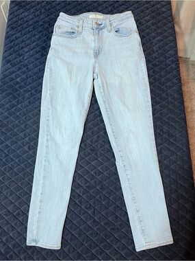 Levi's Light Blue Skinny Jeans - Women's - 721 High Rise Skinny - Size 28